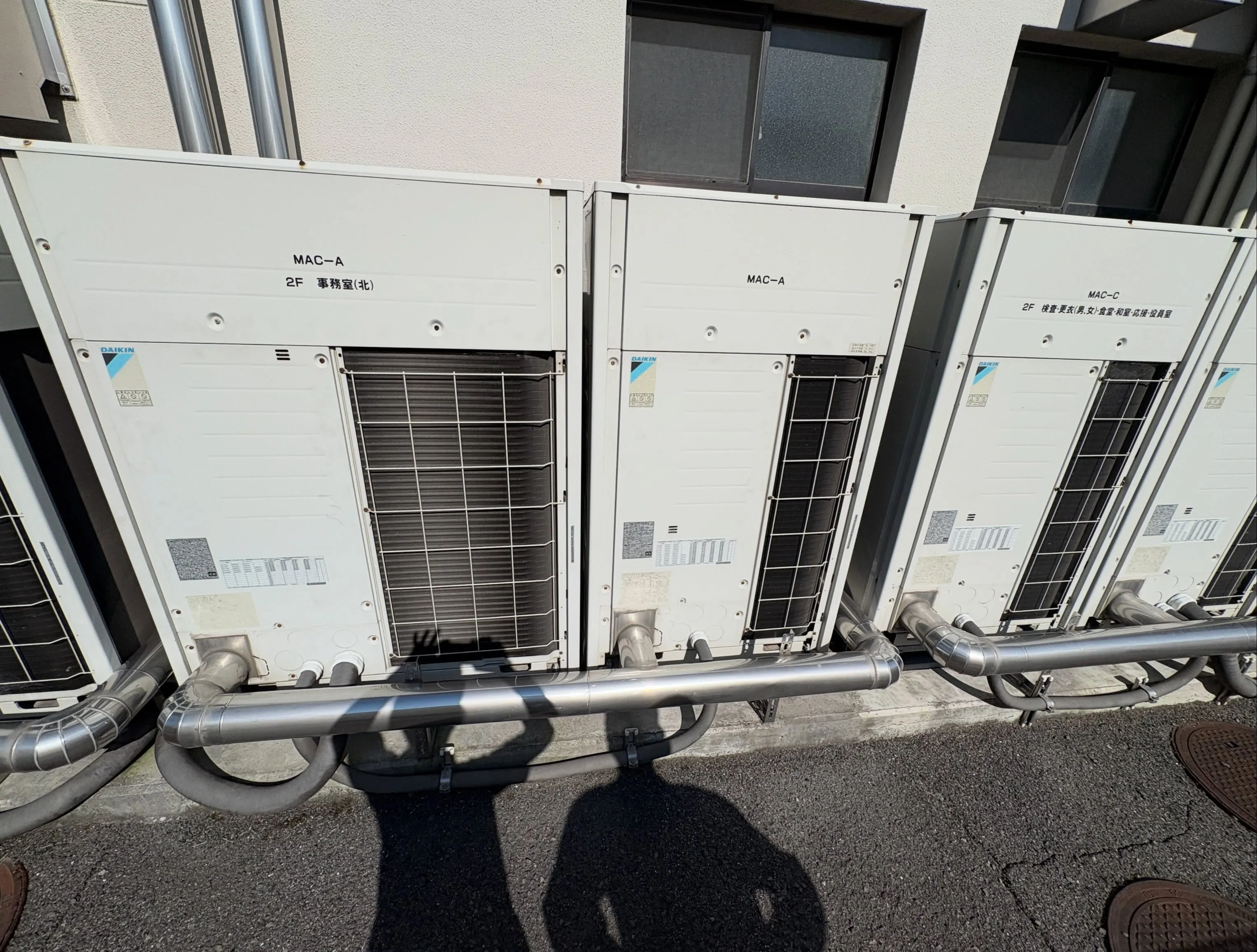 空調機熱交換器交換作業
